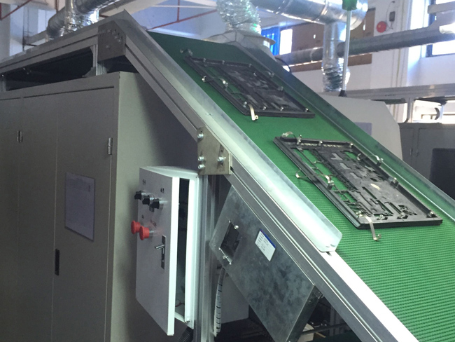 皮帶式輸送線VS滾筒式輸送線：一場(chǎng)關(guān)于效率與成本的抉擇