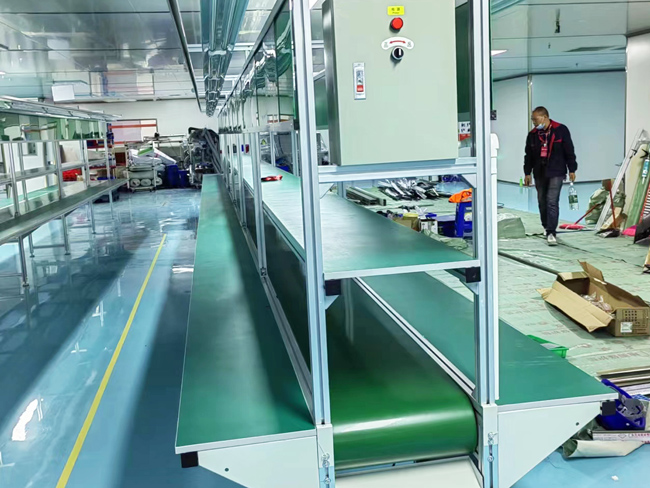 防靜電工作臺(tái)的優(yōu)點(diǎn)解析